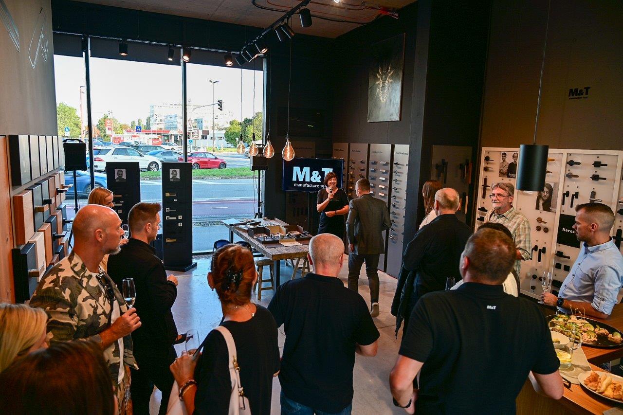 MT showroom setkani s architekty a novinari foto 5 zdroj MT