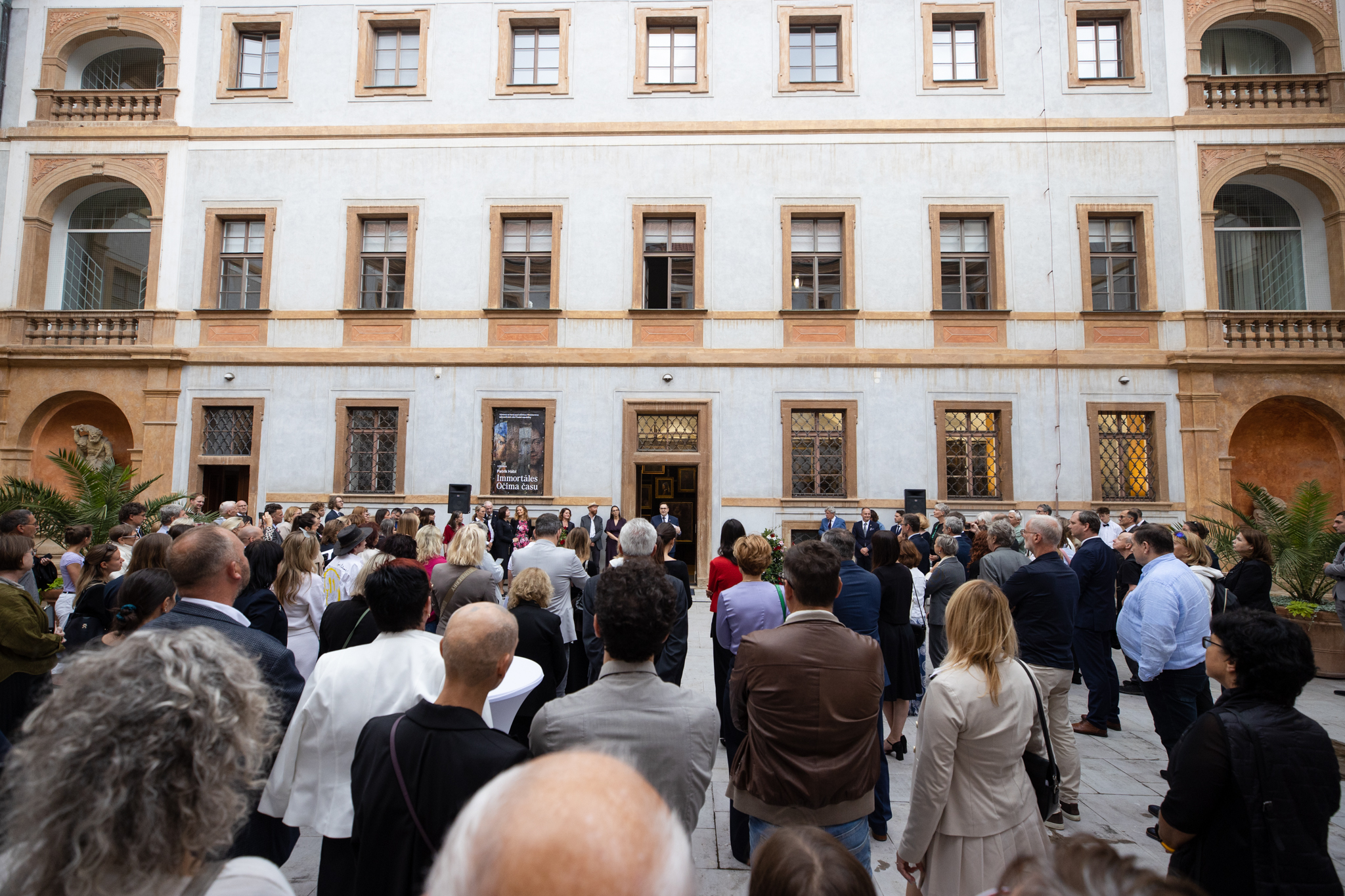 Vystava P.Habl 193 foto zdroj Dendrit foto T.Tran 
