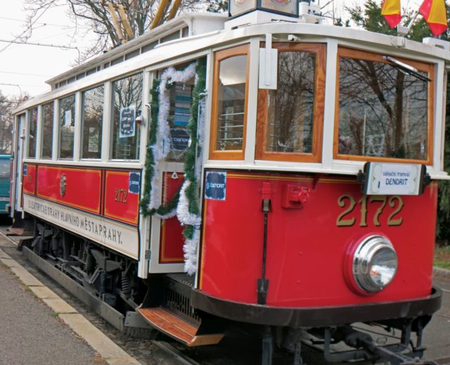 VÁNOČNÍ TRAMVAJ DENDRIT 2015