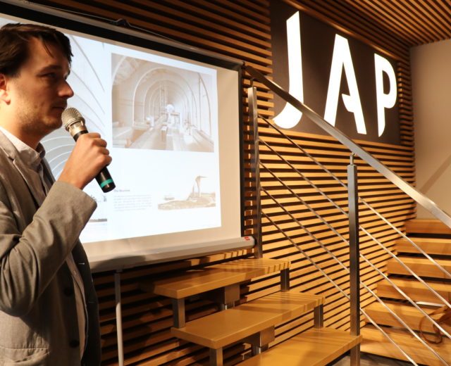 JEDINEČNOST PROSTORU = JEDINEČNÝ HOST