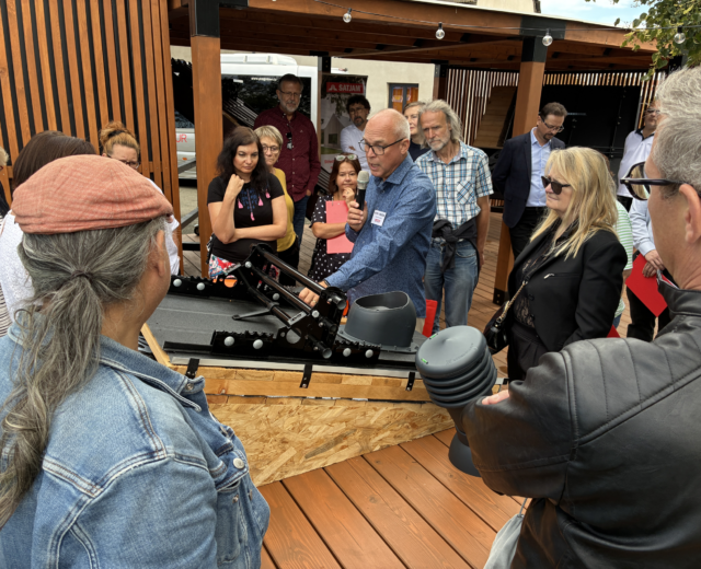 Plechové střechy, adrenalin i bezpečí… a k tomu dávka architektury a nečekaných zážitků